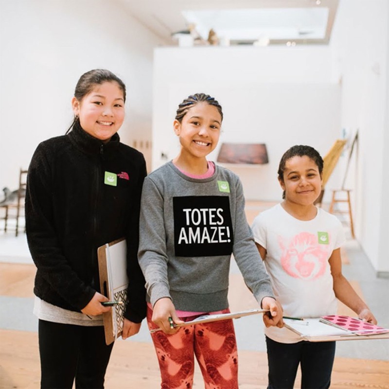 3 young girls at Portland Museum of Art.