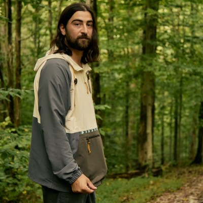 Noah Kahan wearing an L.L.Bean & Noah Kahan anorak.