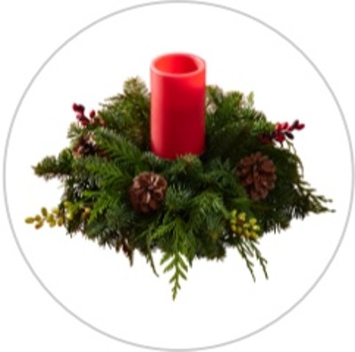 A woodland berry centerpiece.