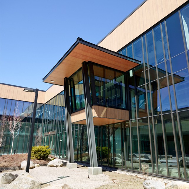 An outside shot of the L.L.Bean headquarters building.