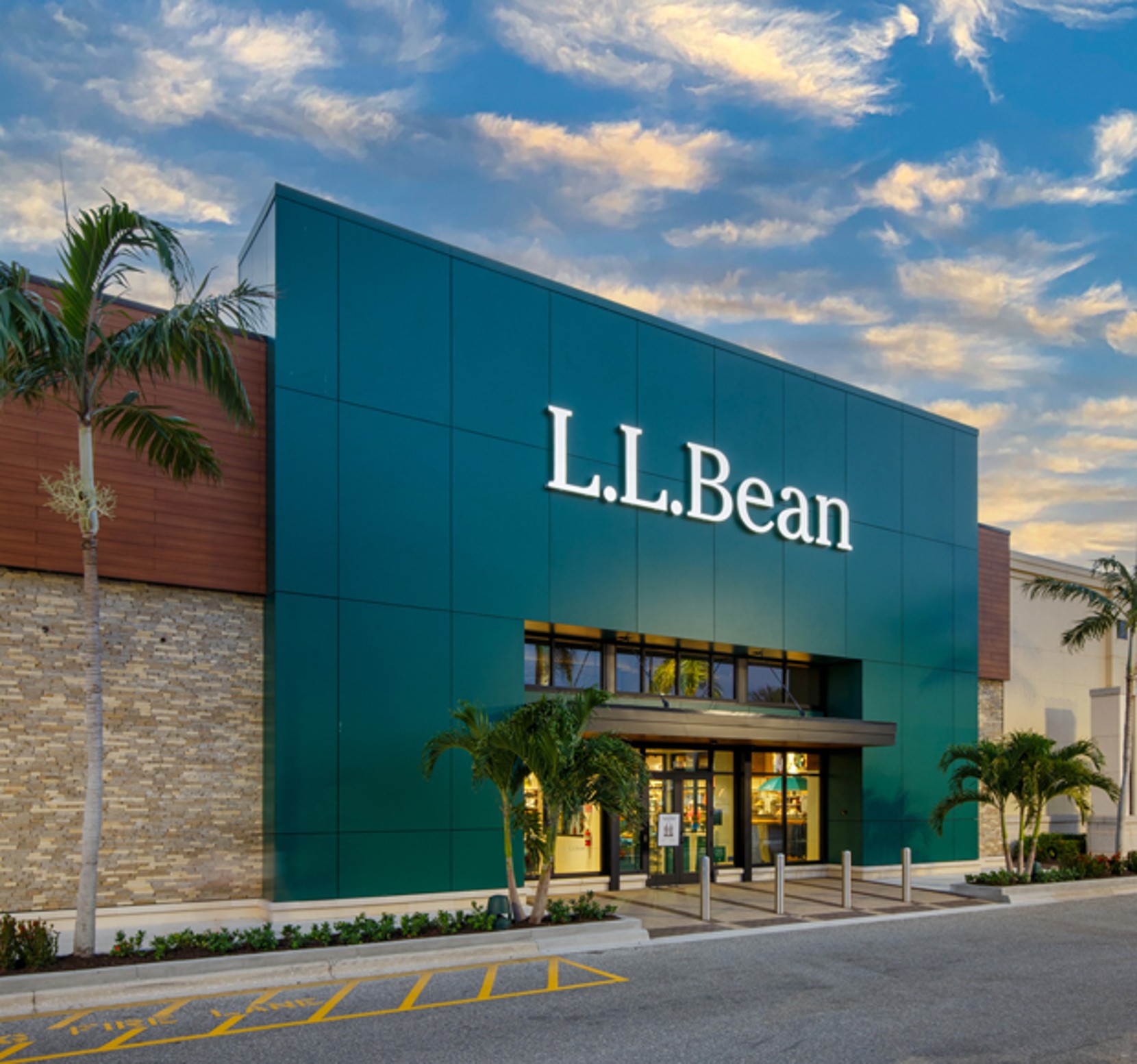Sarasota, FL L.L.Bean Retail Store
