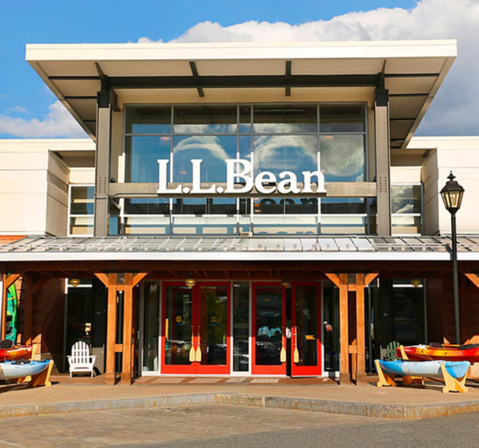 Burlington MA, L.L.Bean Reatil Store