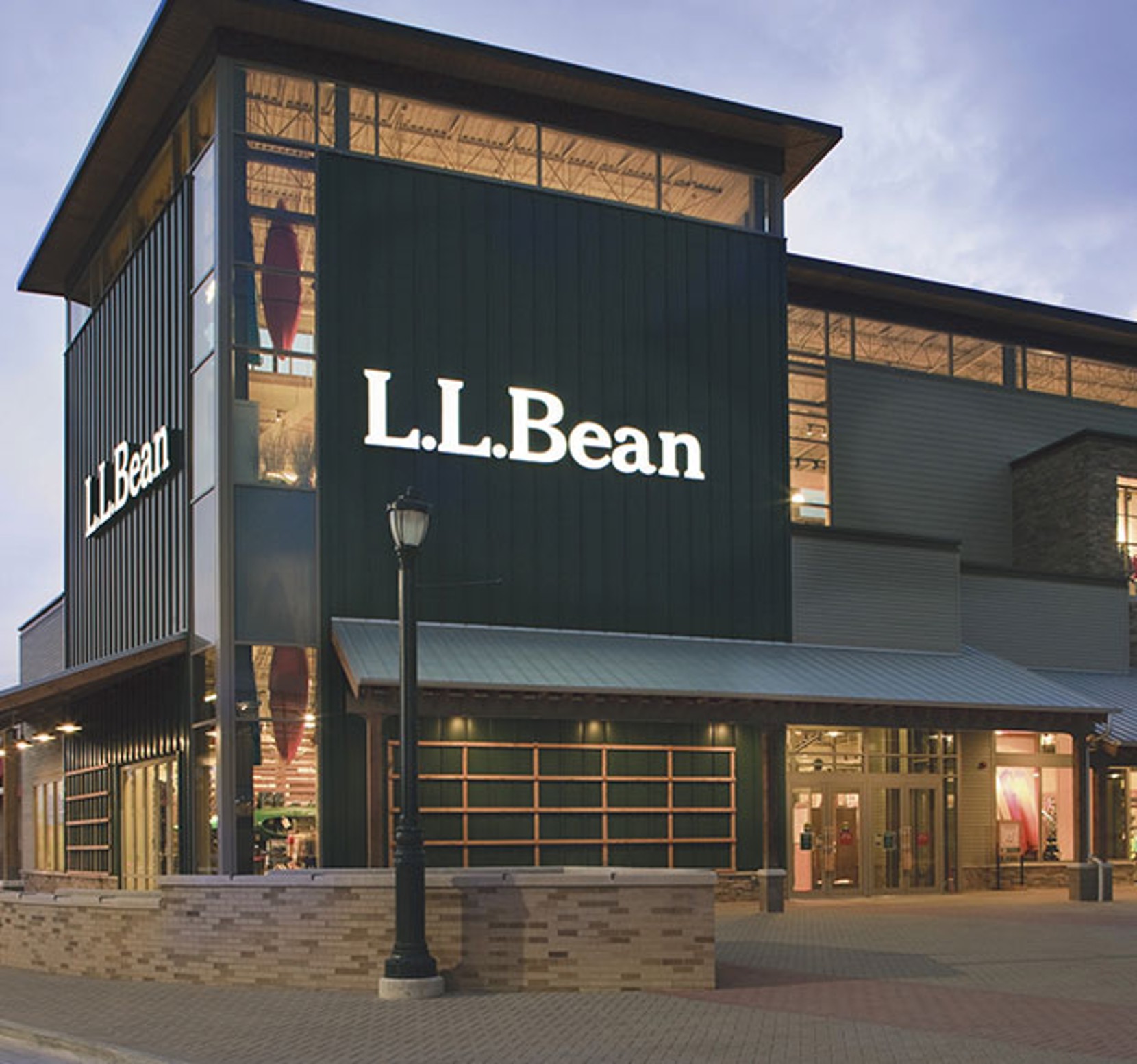 L.L.Bean Store - Westfield Old Orchard - Skokie, IL 60077