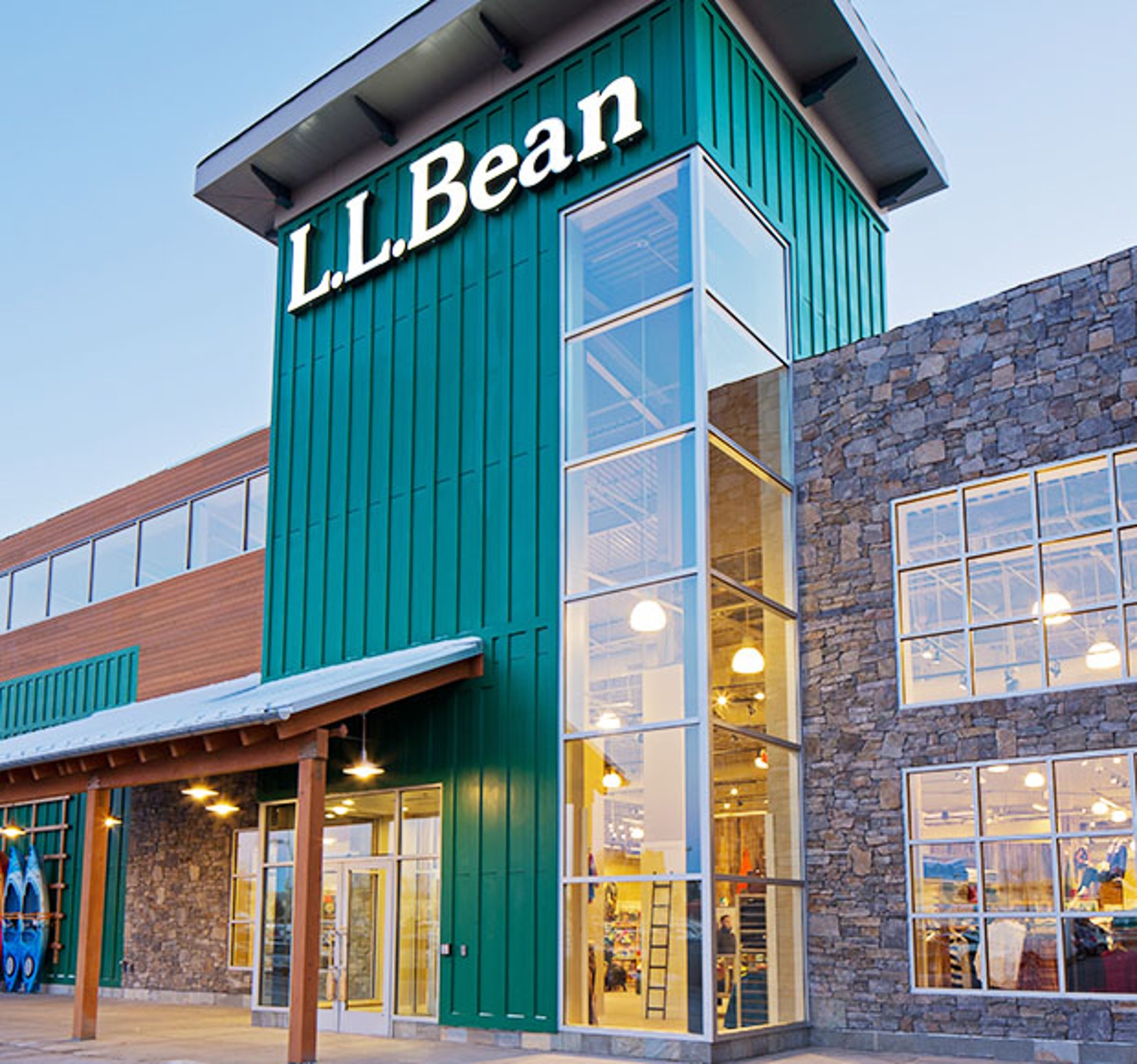 L.L.Bean Store - Park Meadows - Lone Tree, CO 80124